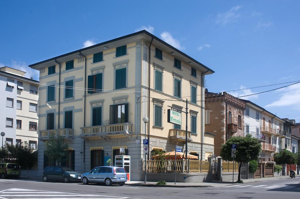 Hotel Vittoria Viareggio Exterior photo